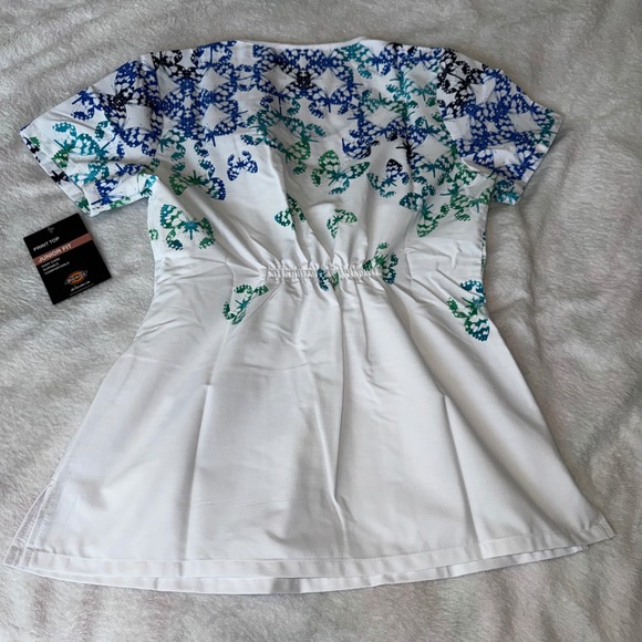 Dickies Women Butterfly Print Scrub Top White Blue Teal Junior Fit XS 82804B NWT - Picture 5 of 10